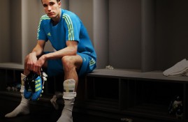 电子竞技体育博彩网站-又见绝平！利雅得新月与圣安东尼奥马刺鏖战至终场，C罗读秒救主